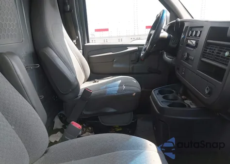 2010 Chevrolet Express 2500 Work Van из США, поврежденный, VIN 1GCZGFBG1A1126735